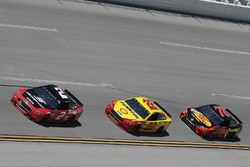 Brad Keselowski, Team Penske, Ford Fusion Snap on Joey Logano, Team Penske, Ford Fusion Shell Pennzoil