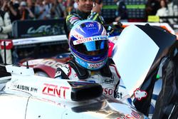 Le vainqueur Fernando Alonso, Toyota Gazoo Racing