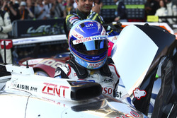 Race winner Fernando Alonso, Toyota Gazoo Racing