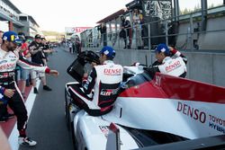 Ganadores #8 Toyota Gazoo Racing Toyota TS050: Sébastien Buemi, Kazuki Nakajima, Fernando Alonso