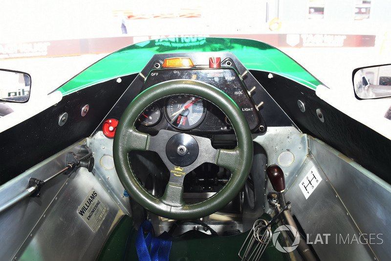 Cockpit del Williams FW08