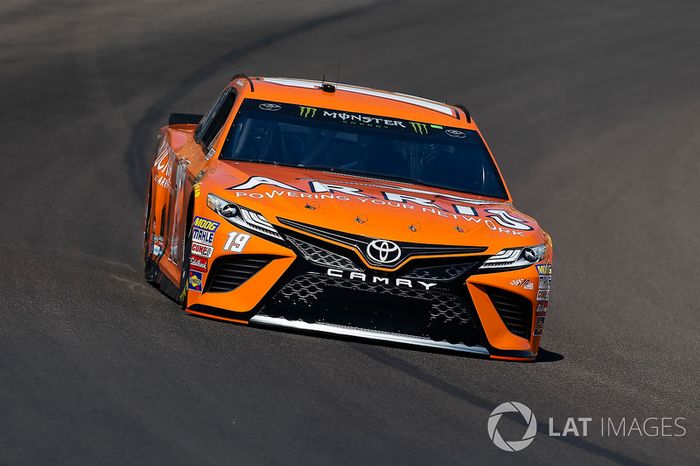 Daniel Suarez, Joe Gibbs Racing, Toyota Camry ARRIS