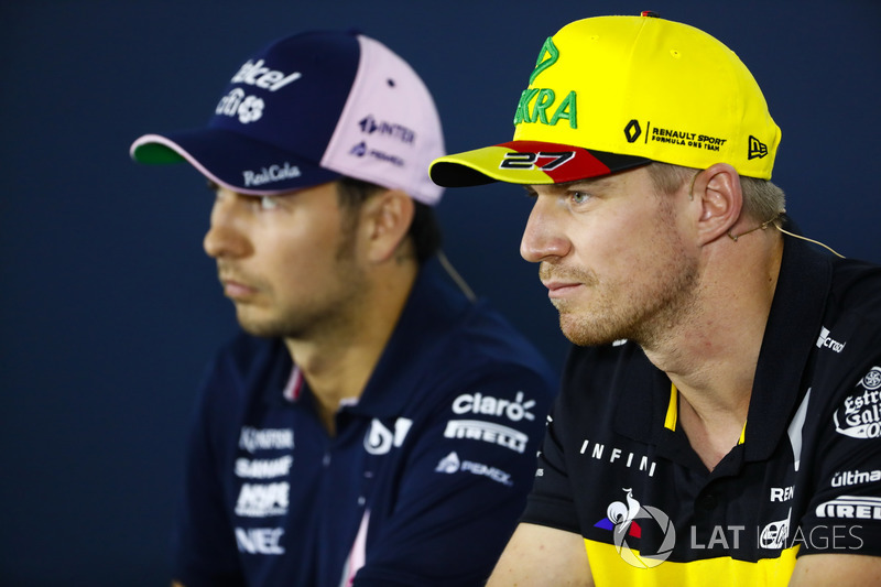Sergio Perez, Force India, et Nico Hulkenberg, Renault Sport F1 Team, en conférence de presse
