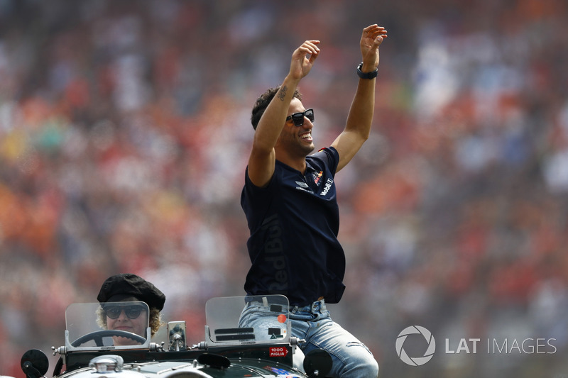 F1 2018 - Német Nagydíj - rajtrács, kulisszák mögött, felvonulás, sztárok...