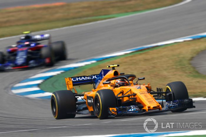 Stoffel Vandoorne, McLaren MCL33