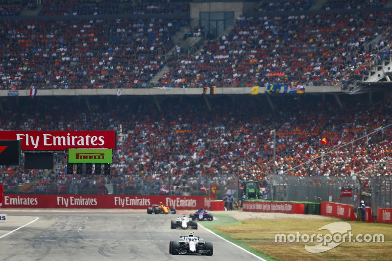 Sergey Sirotkin, Williams FW41, Lance Stroll, Williams FW41