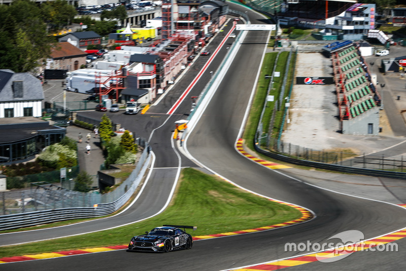 #90 Akka ASP Team Mercedes-AMG GT3: Jack Manchester, Nico Bastian, Jules Szymkowiak, Fabian Schiller