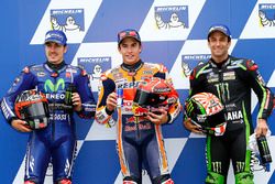 Le poleman Marc Marquez, Repsol Honda Team, le deuxième, Maverick Viñales, Yamaha Factory Racing, le troisième, Johann Zarco, Monster Yamaha Tech 3