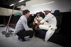 Toto Wolff, Executive Director Mercedes AMG F1, Lewis Hamilton, Mercedes AMG F1, Nick Hamilton