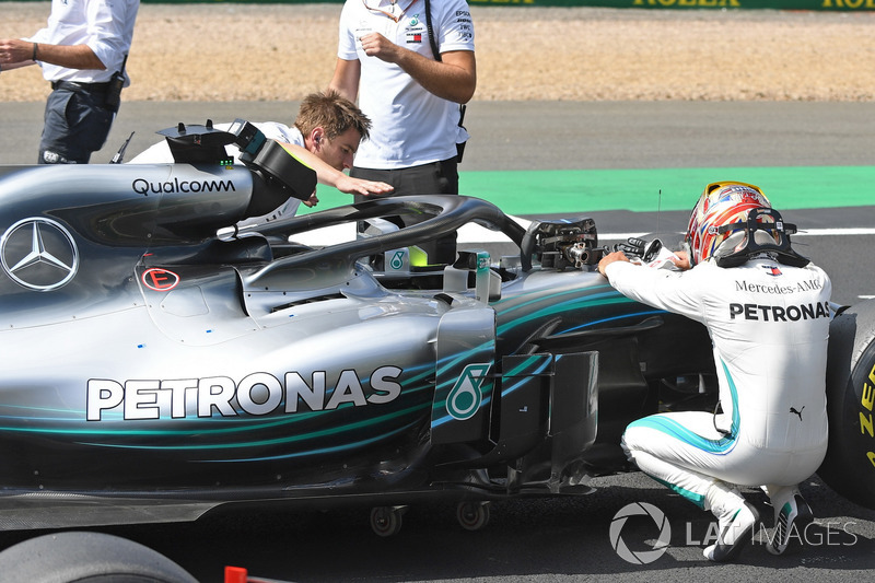 Hamilton'dan tur rekoru