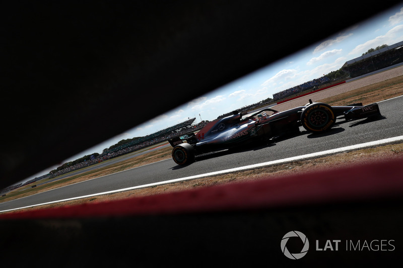 Ganador de la pole Lewis Hamilton, Mercedes-AMG F1