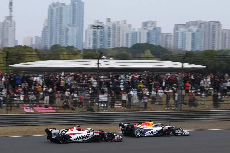 Liam Lawson, Racing Bulls, Esteban Ocon, Haas F1 Team