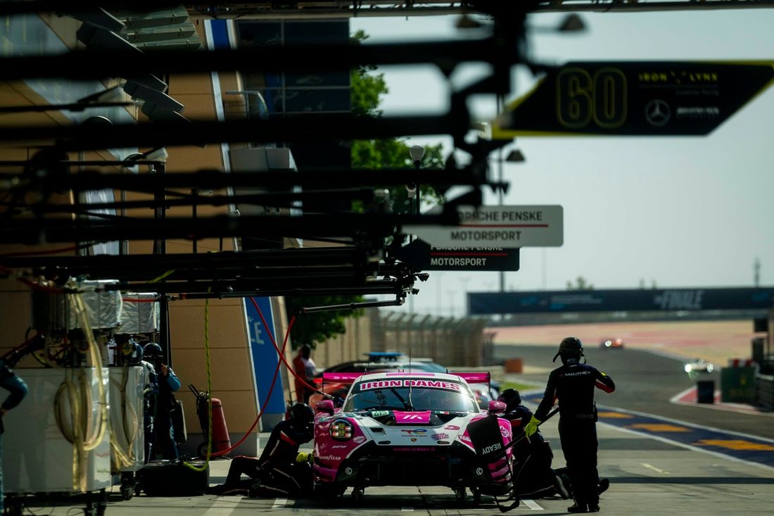 #85 Iron Dames Porsche 911 GT3 R LMGT3: Celia Martin, Rahel Frey, Michelle Gatting
