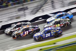 Kevin Harvick, Stewart-Haas Racing Chevrolet, Denny Hamlin, Joe Gibbs Racing Toyota, Chase Elliott, Hendrick Motorsports Chevrolet