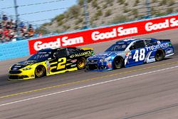 Brad Keselowski, Team Penske Ford and Jimmie Johnson, Hendrick Motorsports Chevrolet