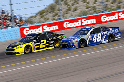 Brad Keselowski, Team Penske Ford and Jimmie Johnson, Hendrick Motorsports Chevrolet
