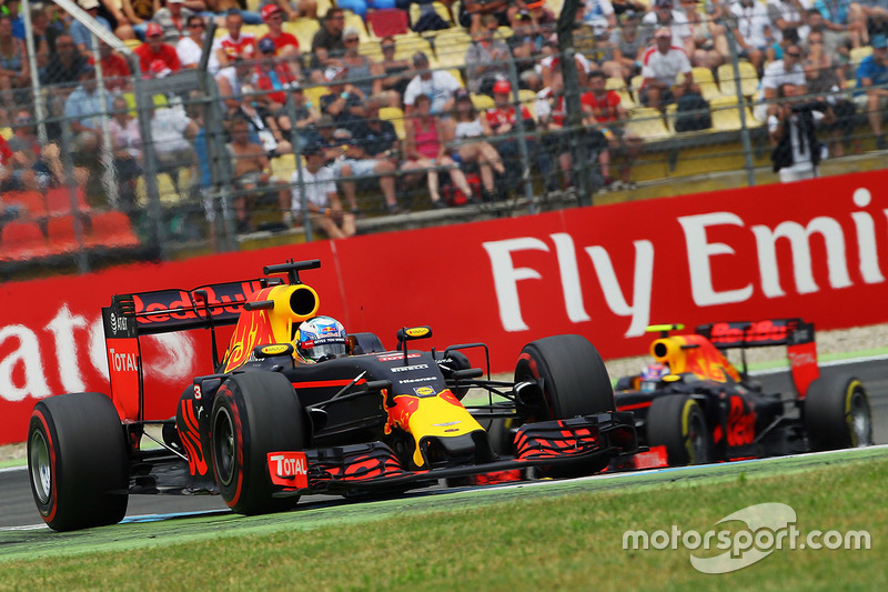 Daniel Ricciardo venceu o duelo interno na Red Bull e terminou em segundo.