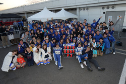 Takeshi Tsuchiya and Takamitsu Matsui, Team Tsuchiya celebratre their third place with the team