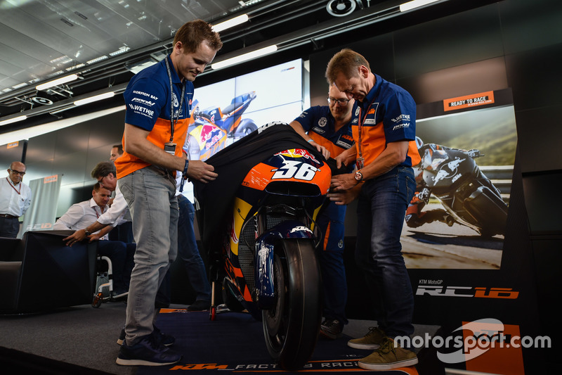 Mika Kallio, Sebastian Risse et Mike Leitner dévoilent la KTM MotoGP