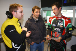 #43 RGR Sport by Morand Ligier JSP2 - Nissan: Filipe Albuquerque, Bruno Senna With Dunlop engineer