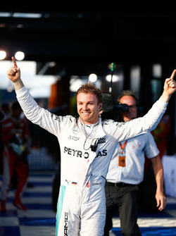 Sieger Nico Rosberg, Mercedes AMG F1, im Parc Ferme