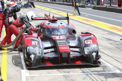 #8 Audi Sport Team Joest Audi R18 e-tron quattro: Lucas di Grassi, Loic Duval, Oliver Jarvis