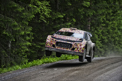 Kris Meeke tests Citroテォn C3 WRC 2017