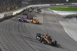 Restart: James Hinchcliffe, Schmidt Peterson Motorsports, Honda, führt