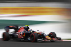 Carlos Sainz Jr., Scuderia Toro Rosso STR11