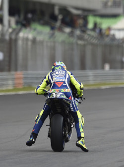 Valentino Rossi, Yamaha Factory Racing, s'entraîne au départ