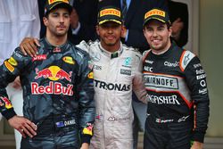 Podium: race winner Lewis Hamilton, Mercedes AMG F1, second place Daniel Ricciardo, Red Bull Racing, third place Sergio Perez, Sahara Force India