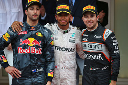 Podium: race winner Lewis Hamilton, Mercedes AMG F1, second place Daniel Ricciardo, Red Bull Racing,