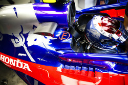Pierre Gasly, Toro Rosso, dans son cockpit