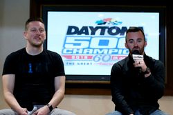 Austin Dillon, Richard Childress Racing Chevrolet Camaro met Crew chief Justin Alexander