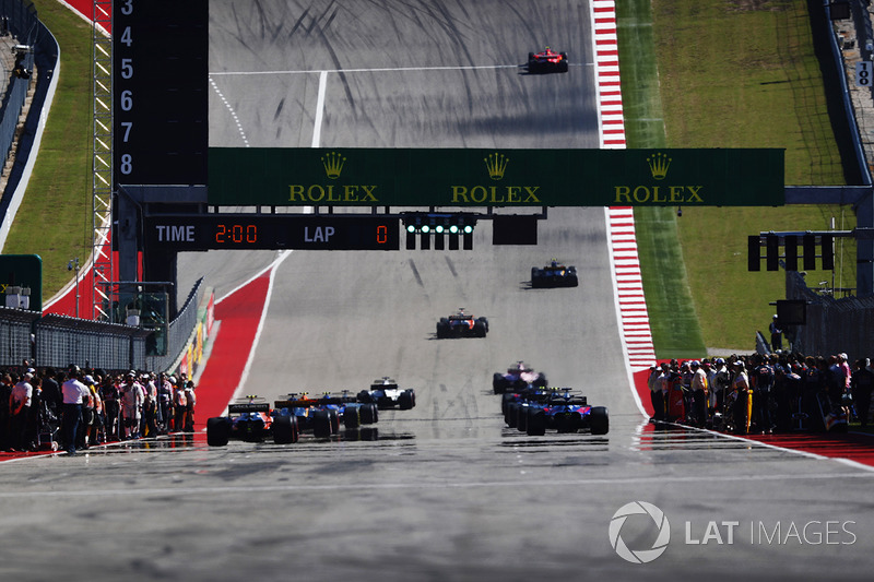 The field set off for the formation lap