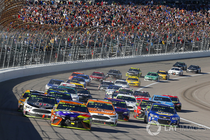9. Kyle Busch, Joe Gibbs Racing Toyota, Chase Elliott, Hendrick Motorsports Chevrolet, Ryan Blaney, Wood Brothers Racing Ford and Kevin Harvick, Stewart-Haas Racing Ford