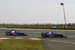 Brendon Hartley, Toro Rosso STR13 Honda, Pierre Gasly, Toro Rosso STR13 Honda