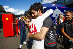 Kevin Magnussen, Haas F1 Team, celebrates with an engineer
