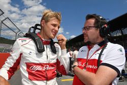 Marcus Ericsson, Sauber on the grid Charles Leclerc, Sauber on the grid