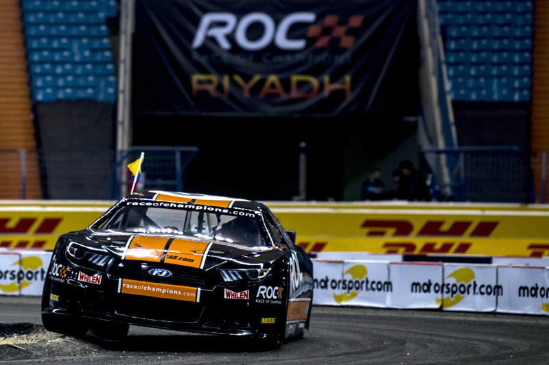 Juan Pablo Montoya del Team Latin America alla guida della Whelen NASCAR
