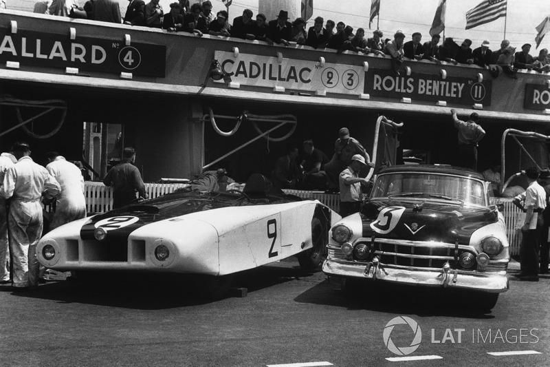 1950 Cadillac Spider "Le Monstre" dan Cadillac Coupe de Ville