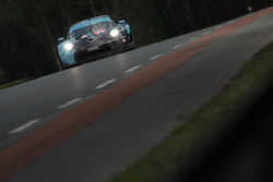 #77 Proton Competition Porsche 911 RSR: Christian Ried, Julien Andlauer, Matt Campbell