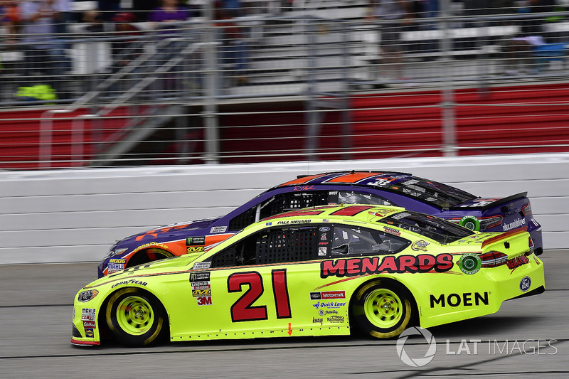 Paul Menard, Wood Brothers Racing, Menards / Moen Ford Fusion and Denny Hamlin, Joe Gibbs Racing, FedEx Ground Toyota Camry