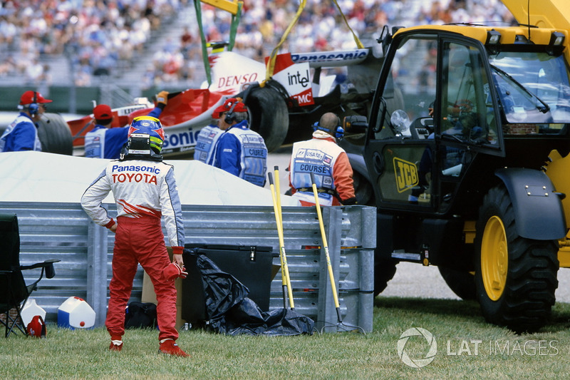 Ricardo Zonta, Toyota TF105, after his crash