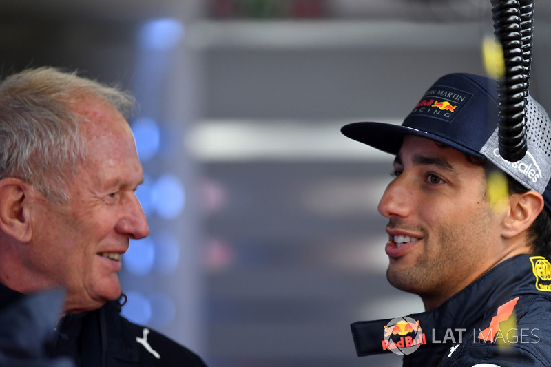 Dr Helmut Marko, Red Bull Motorsport Consultant and Daniel Ricciardo, Red Bull Racing