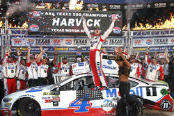 1. Kevin Harvick, Stewart-Haas Racing Ford