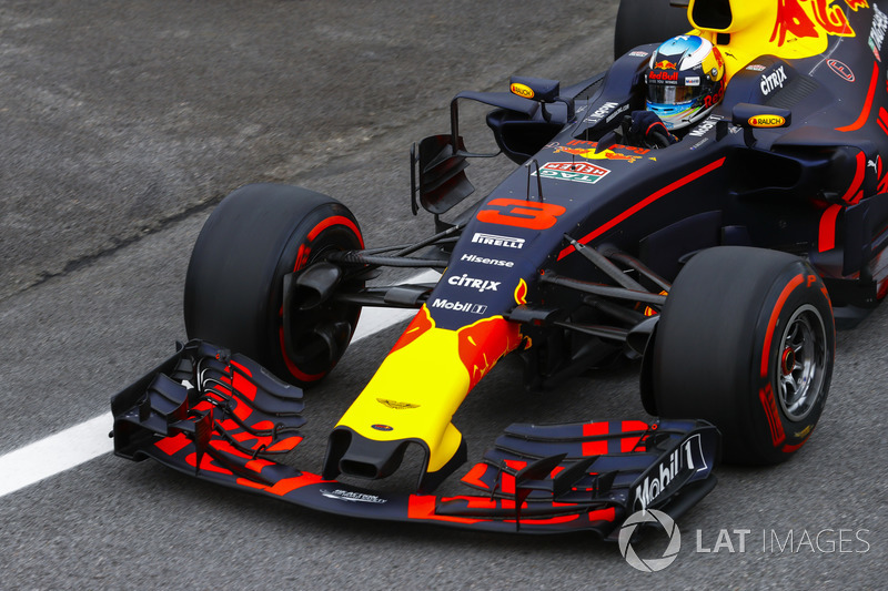 Dos años después, en 2017, se volvió a cambiar la normativa, debido a las Pirelli más anchas. 728 kg fue la cifra aquella temporada