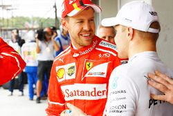 Sebastian Vettel, Ferrari, Valtteri Bottas, Mercedes AMG F1