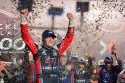 William Byron, JR Motorsports Chevrolet celebrates in victory lane