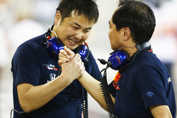 Honda team members celebrate the 4th place of Pierre Gasly, Toro Rosso